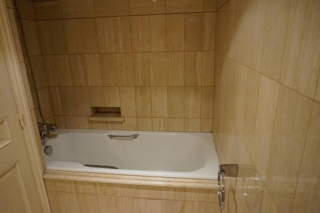 Le Calme A 2 Pas De Paris Apartment Levallois-Perret Exterior photo